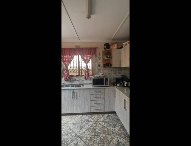 2 BEDROOM PROPERTY TO RENT IN EMPANGENI CENTRAL